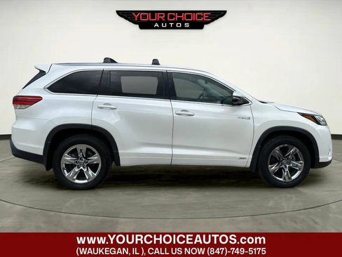 Used 2019 Toyota Highlander Limited Platinum AWD/4WD image 6