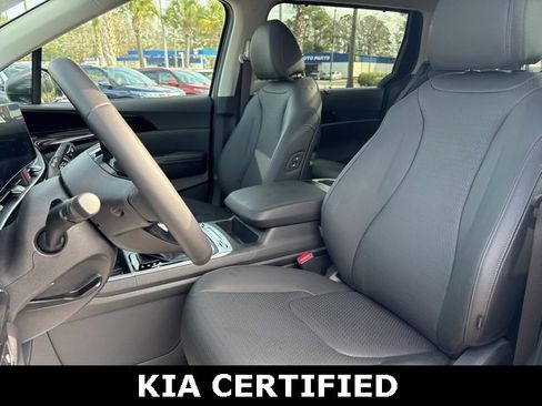 Certified 2025 Kia Carnival SX Prestige image 14