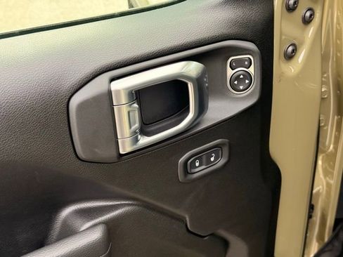New 2026 Jeep Gladiator Sport AWD/4WD image 15