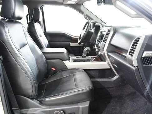 Used 2016 Ford F150 Lariat w/ Equipment Group 502A Luxury AWD/4WD image 10