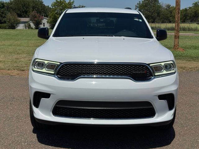 Certified 2024 Dodge Durango SXT w/ 3rd Row Seating Group AWD/4WD image 2