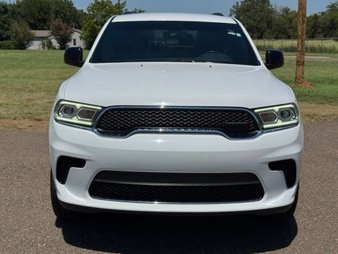 Used 2024 Dodge Durango SXT w/ 3rd Row Seating Group AWD/4WD image 2
