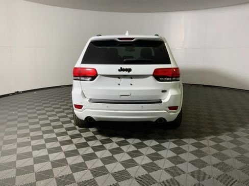 Used 2015 Jeep Grand Cherokee Overland image 6