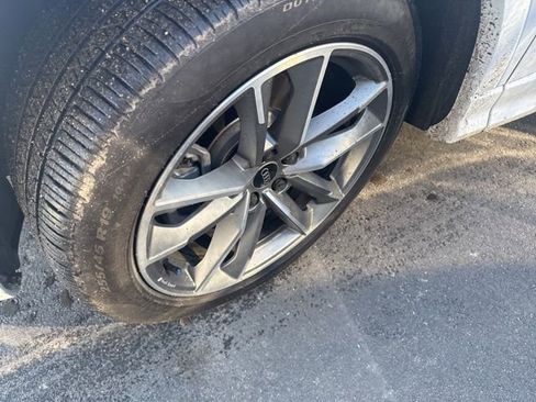 Certified 2025 Audi Q3 2.0T Premium w/ Convenience Package image 6