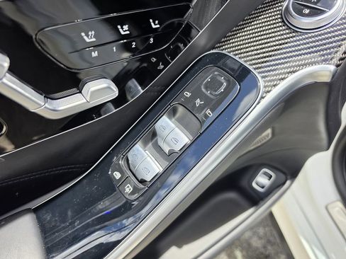 Used 2024 Mercedes-Benz S 63 AMG S w/ Carbon Fiber Exterior Package image 18