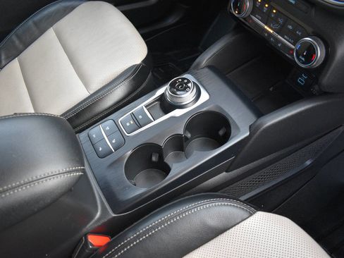 Used 2022 Ford Escape Titanium w/ Titanium Premium Package image 25