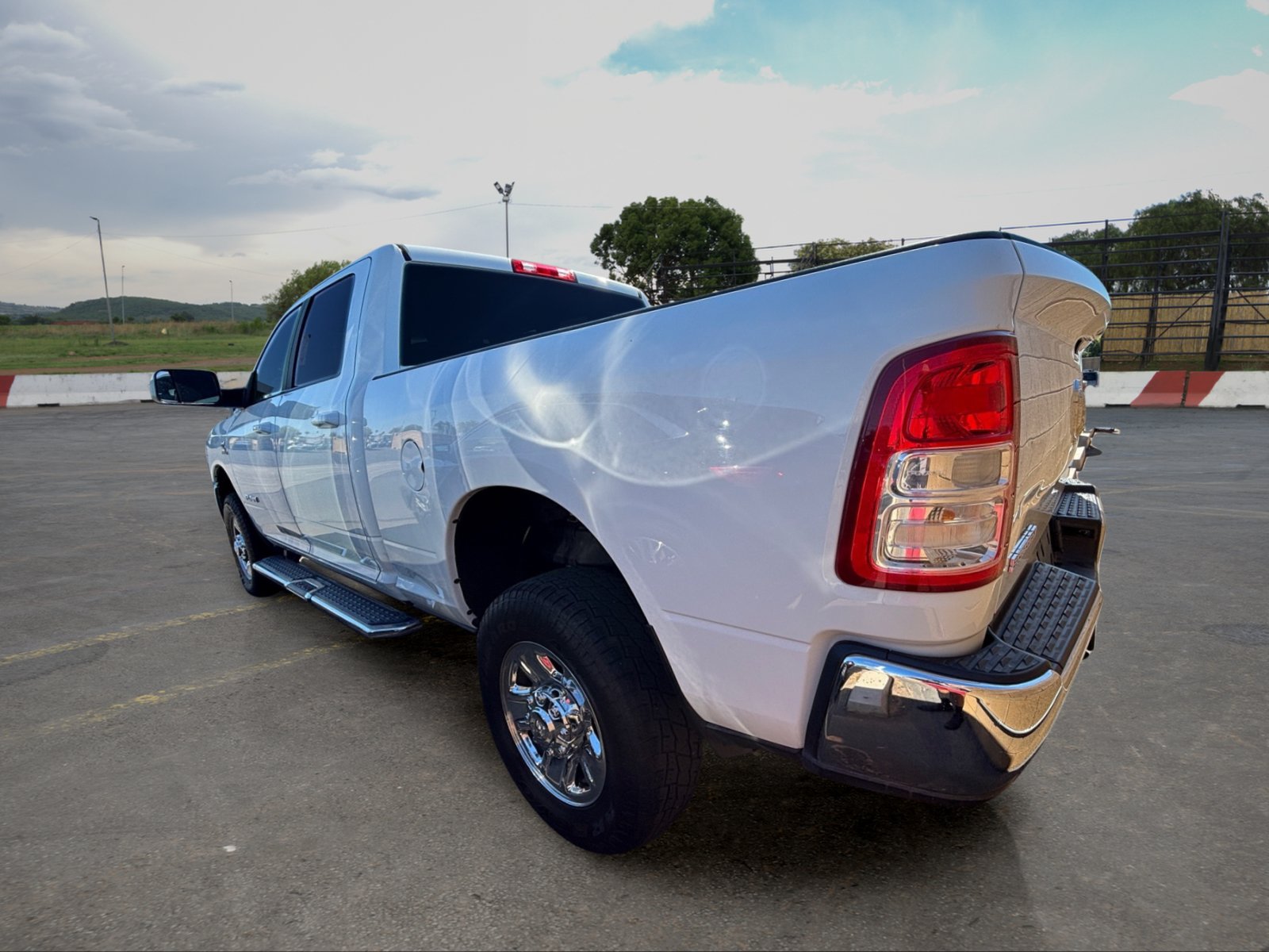 Used 2022 RAM 2500 Big Horn AWD/4WD image 4