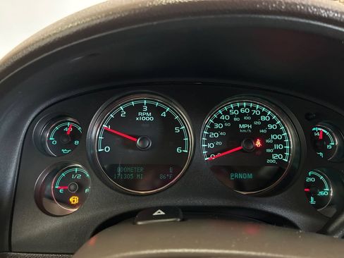 Used 2014 GMC Yukon XL Denali AWD/4WD image 14