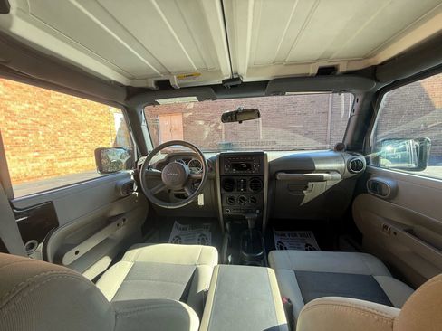 Used 2010 Jeep Wrangler Unlimited Sport image 25