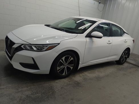 Used 2022 Nissan Sentra SV image 2