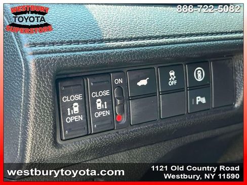 Used 2023 Honda Odyssey Touring image 21