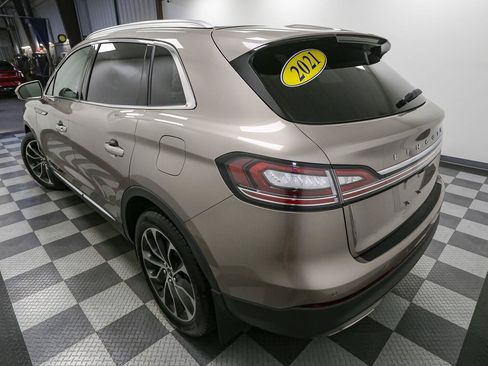 Used 2021 Lincoln Nautilus Reserve AWD/4WD image 10