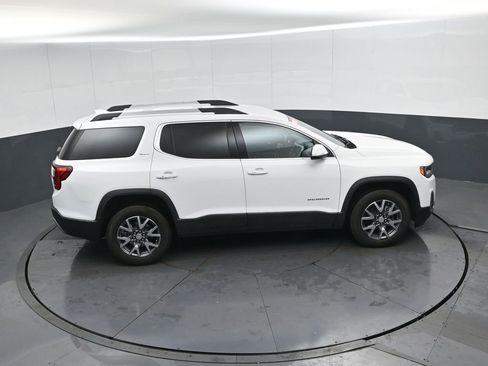Used 2023 GMC Acadia SLT image 42