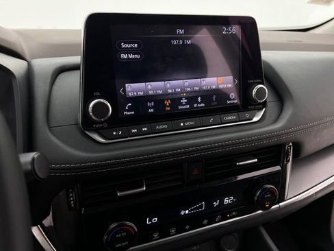 Used 2022 Nissan Rogue SV AWD/4WD image 19