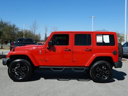 Used 2018 Jeep Wrangler Unlimited Sahara image 9