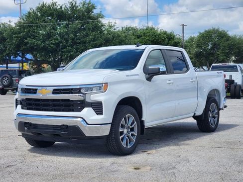 Used 2025 Chevrolet Silverado 1500 LT AWD/4WD image 3