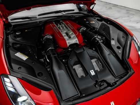 Used 2018 Ferrari 812 Superfast image 99