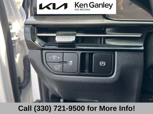 Certified 2026 Kia Sportage EX FWD image 30