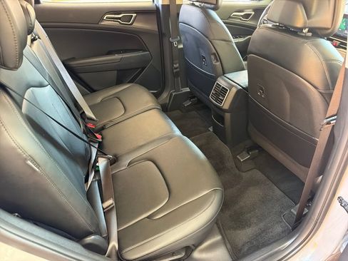 Used 2026 Kia Sportage EX FWD image 30