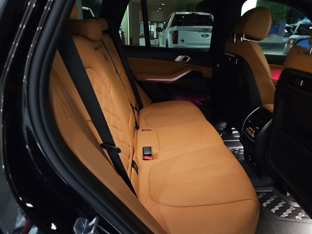 Used 2024 BMW X5 sDrive40i w/ M Sport Package RWD image 15
