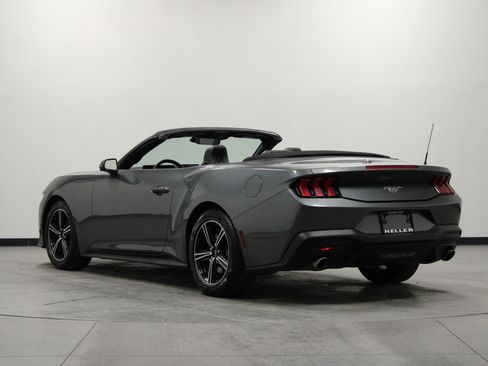 Used 2024 Ford Mustang Convertible image 6