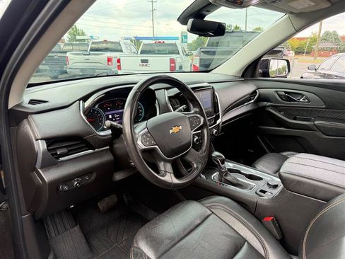 Used 2021 Chevrolet Traverse Premier w/ Redline Edition AWD/4WD image 14