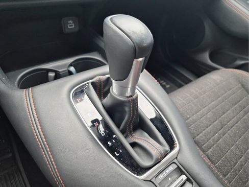 Certified 2025 Honda HR-V Sport image 15