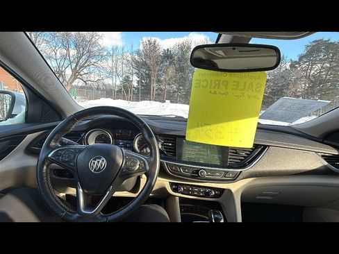 Used 2018 Buick Regal Essence w/ Driver Confidence Package #1 image 10