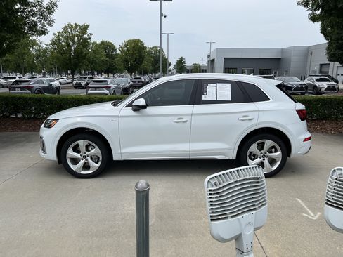 Certified 2023 Audi Q5 2.0T Premium Plus AWD/4WD image 6