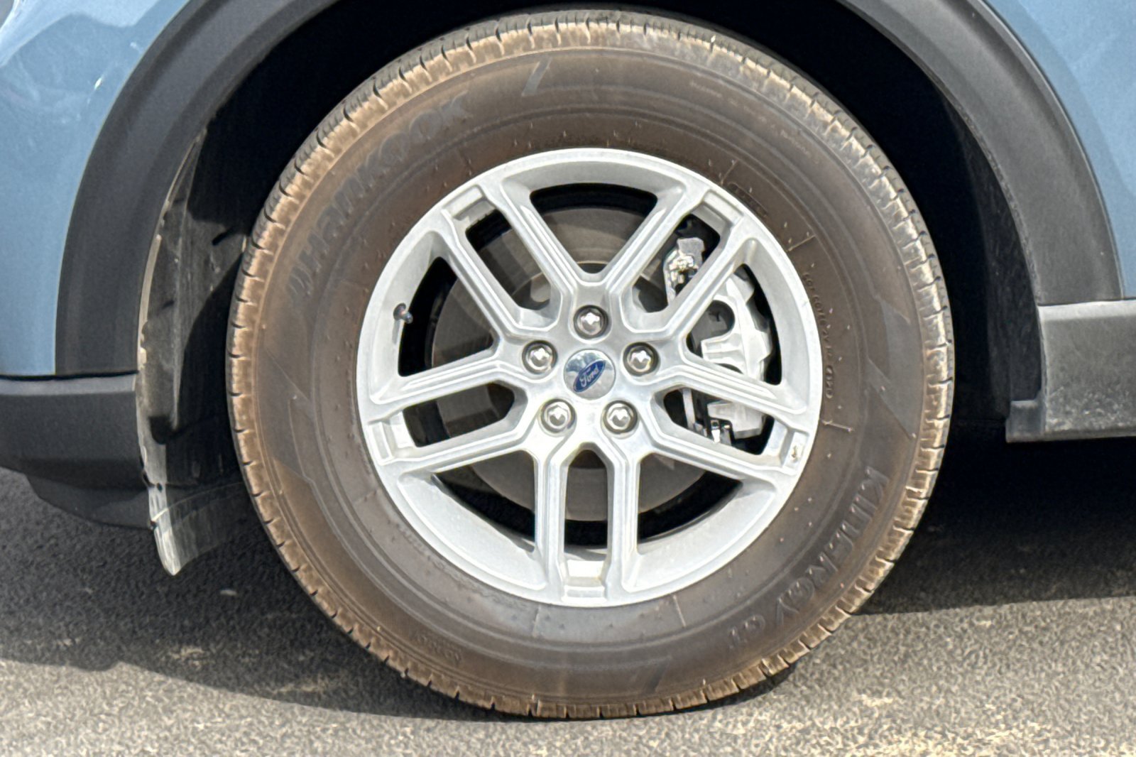 Used 2026 Ford Explorer Active RWD image 27