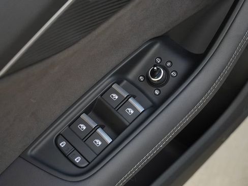 Used 2025 Audi SQ7 Prestige AWD/4WD image 21