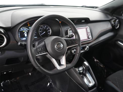 Used 2019 Nissan Kicks SR image 20