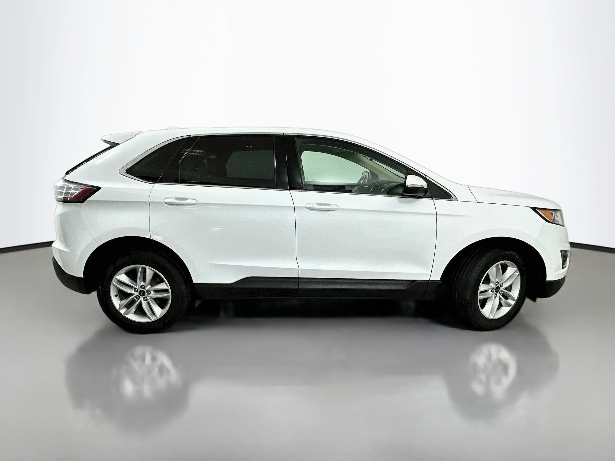Used 2017 Ford Edge SEL w/ Equipment Group 201A AWD/4WD image 8