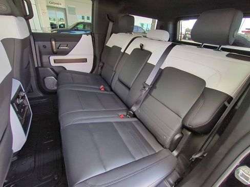Used 2024 GMC Hummer EV 3X image 23