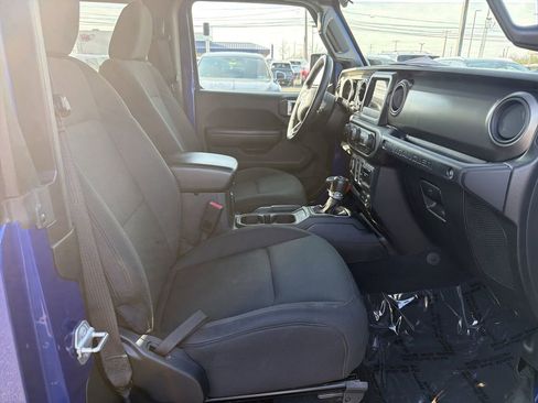 Used 2018 Jeep Wrangler Sport image 15