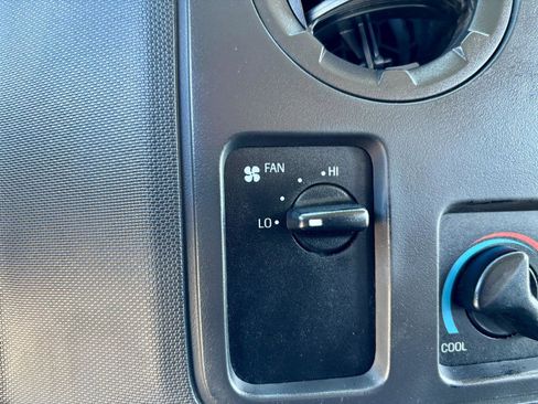 Used 2014 Ford E-150 and Econoline 150 w/ Power Group RWD image 25