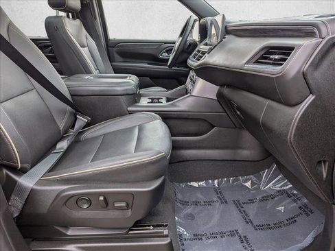 Used 2023 GMC Yukon SLT image 24