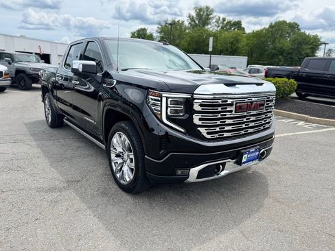 Used 2024 GMC Sierra 1500 Denali AWD/4WD image 8