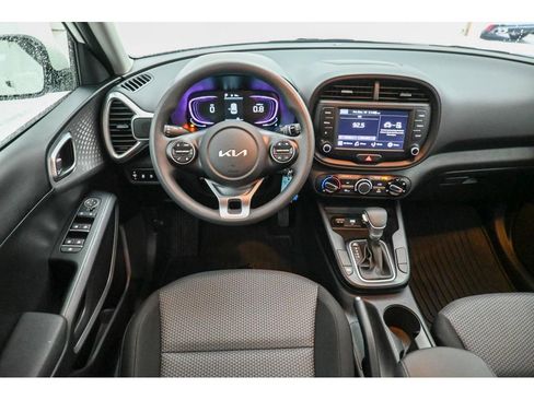 Used 2025 Kia Soul LX image 26