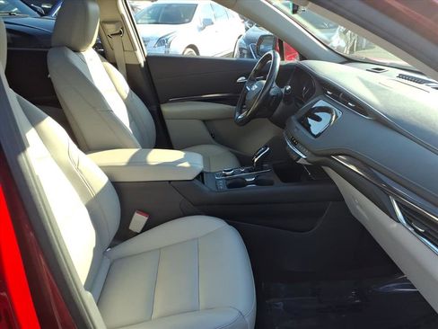 Certified 2023 Cadillac XT4 Luxury w/ Cold Weather Package image 35