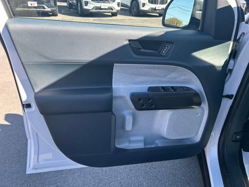 New 2025 Ford Maverick XLT w/ Equipment Group 301A image 23