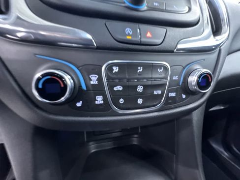 Used 2023 Chevrolet Equinox LT image 28