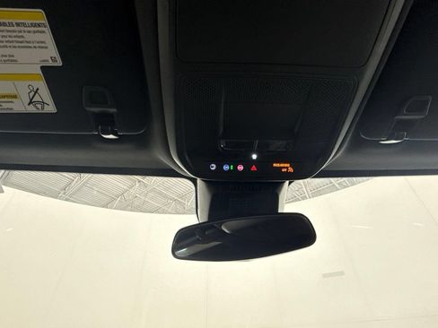 Used 2026 Chevrolet Equinox LT FWD image 30