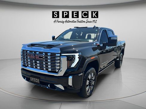 Used 2024 GMC Sierra 2500 Denali AWD/4WD image 1