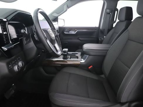 Used 2024 GMC Sierra 1500 Elevation w/ X31 Off-Road Package AWD/4WD image 16