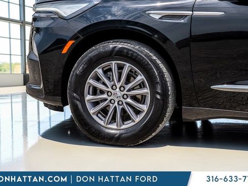 Used 2023 Buick Enclave Essence AWD/4WD image 37