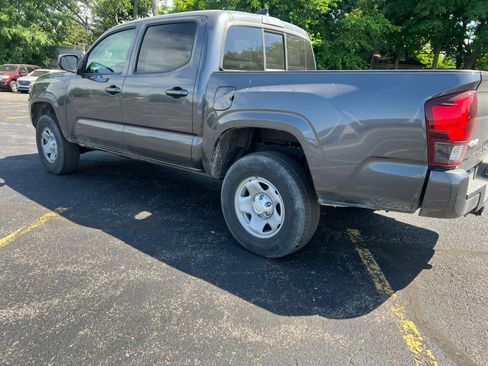 Used 2023 Toyota Tacoma SR AWD/4WD image 2