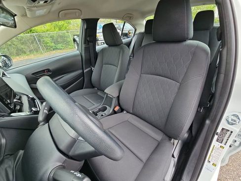 Used 2023 Toyota Corolla LE FWD image 18
