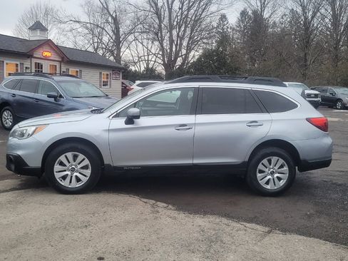 Used 2016 Subaru Outback 2.5i Premium image 5