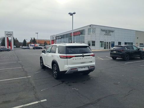 Certified 2023 Nissan Pathfinder Platinum image 9
